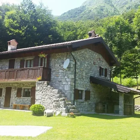 Rustic Cabin Chalet