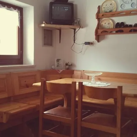 Rustic Cabin Pozzis